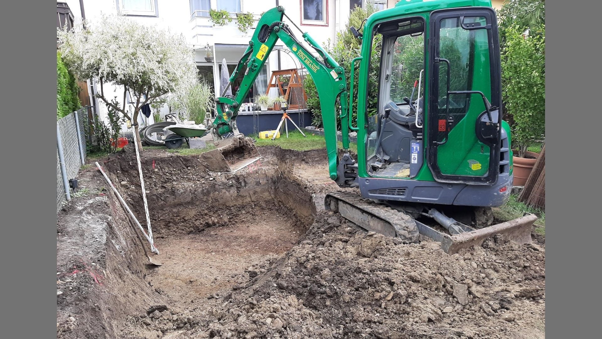 Pool- & Teichaushub – Baggerbetrieb Brandl