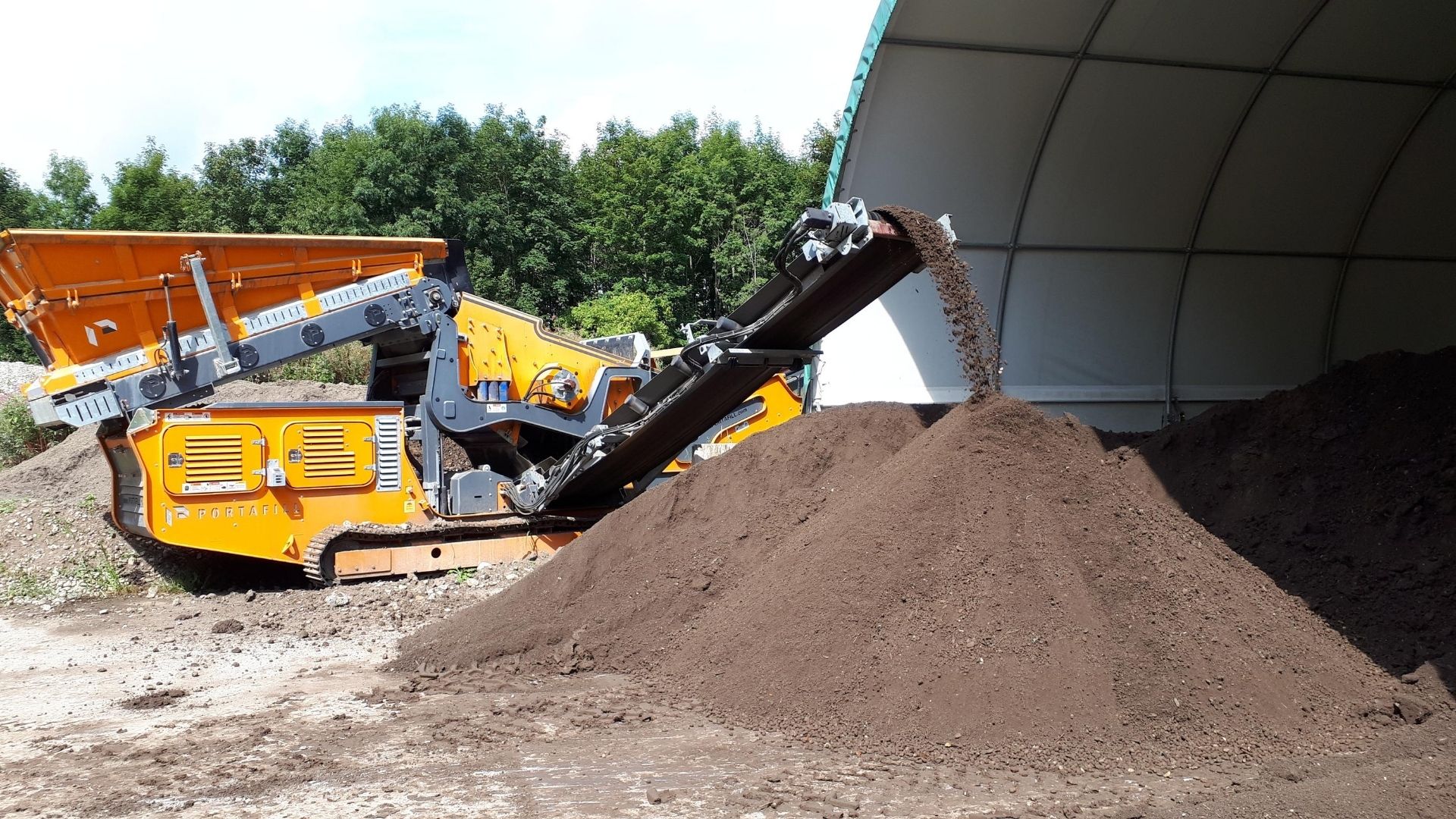 Eigene Siebanlage – Baggerbetrieb Brandl